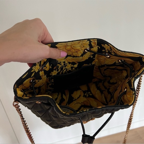 Versace quilt bucket bag. - Picture 8 of 14